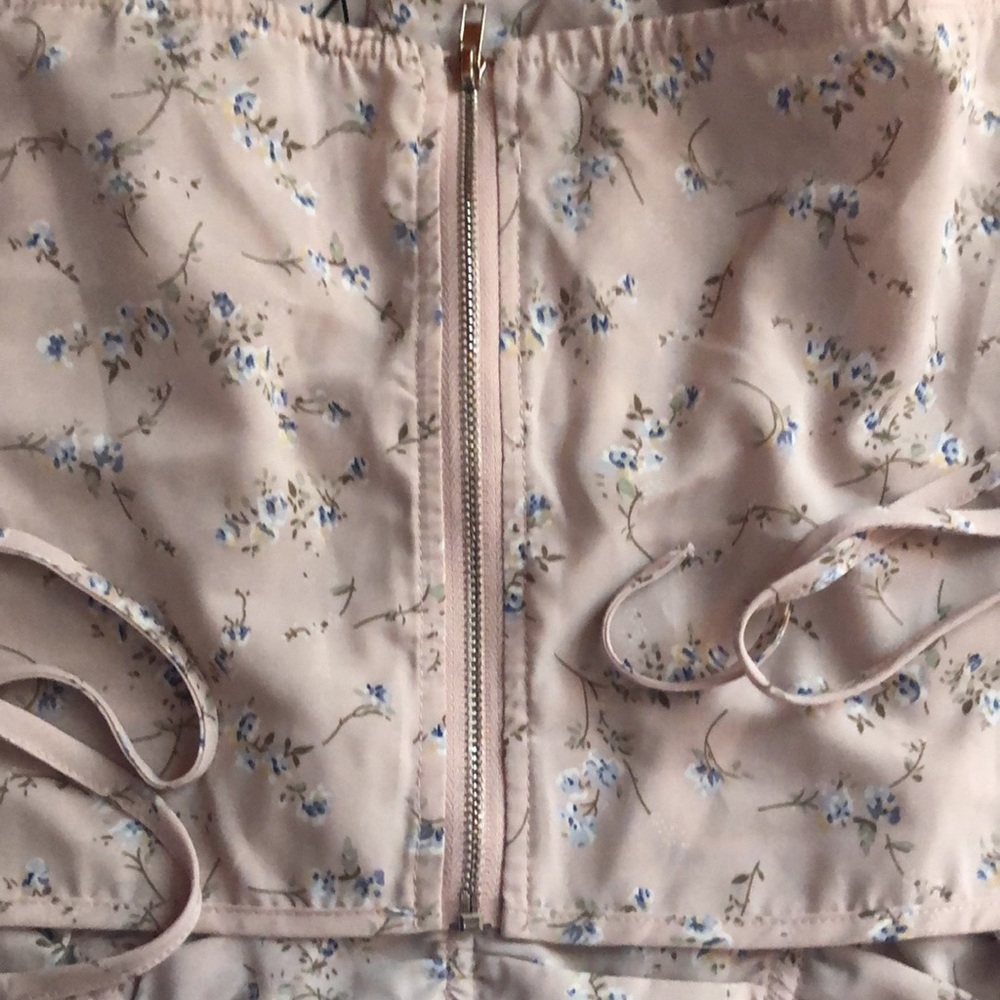Pretty Little Thing Floral Crop Too NWT Size 16 - Picture 2 of 5